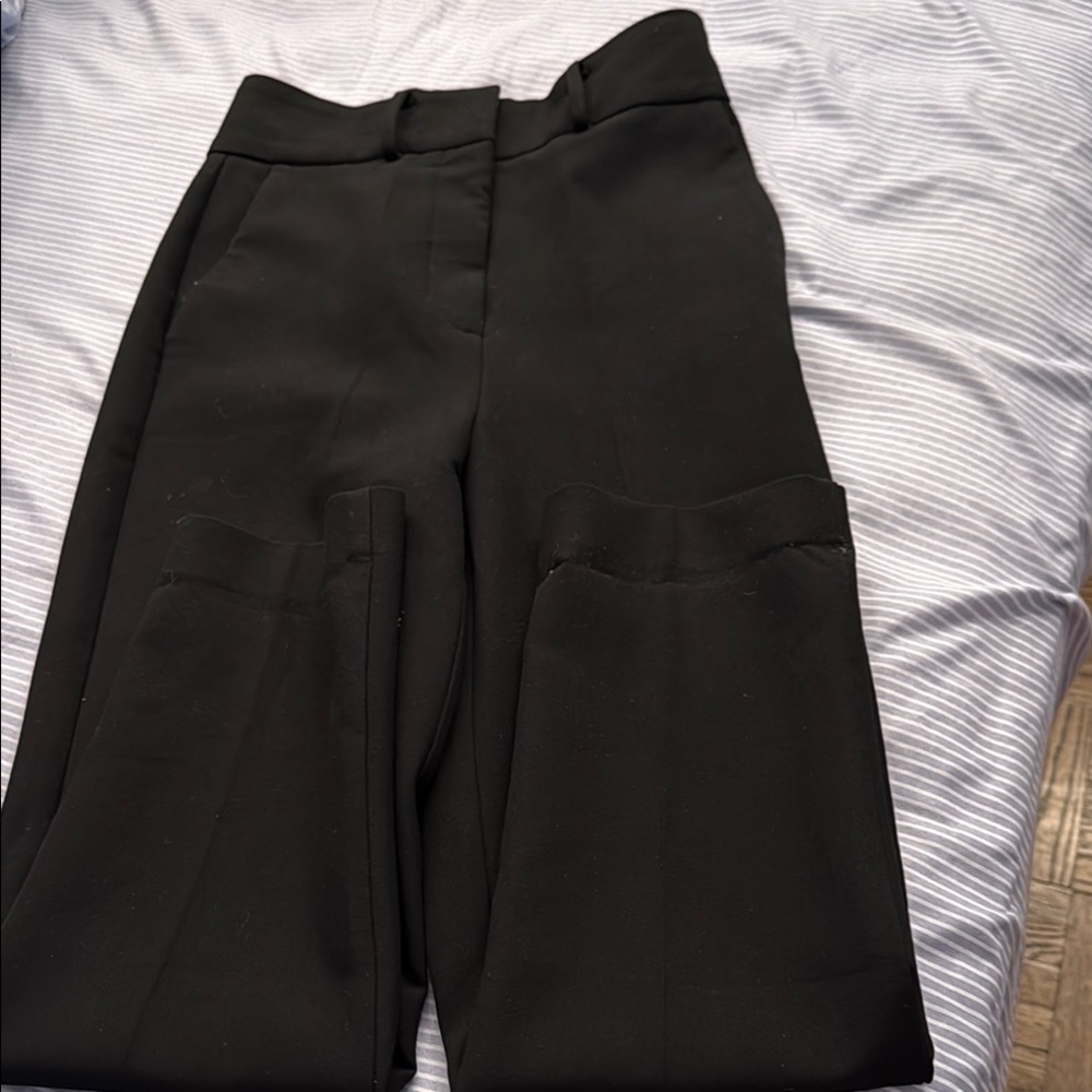 Aritzia NWOT Black Pants Slim Fit